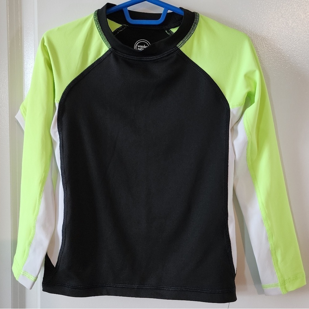 4/5‎ xs Wonder Nation black green and white rashguard swimshirt Vacation Summer